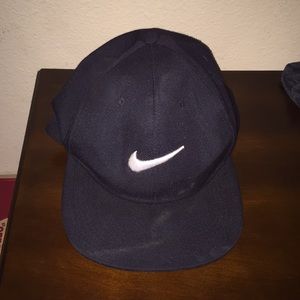Black nike hat